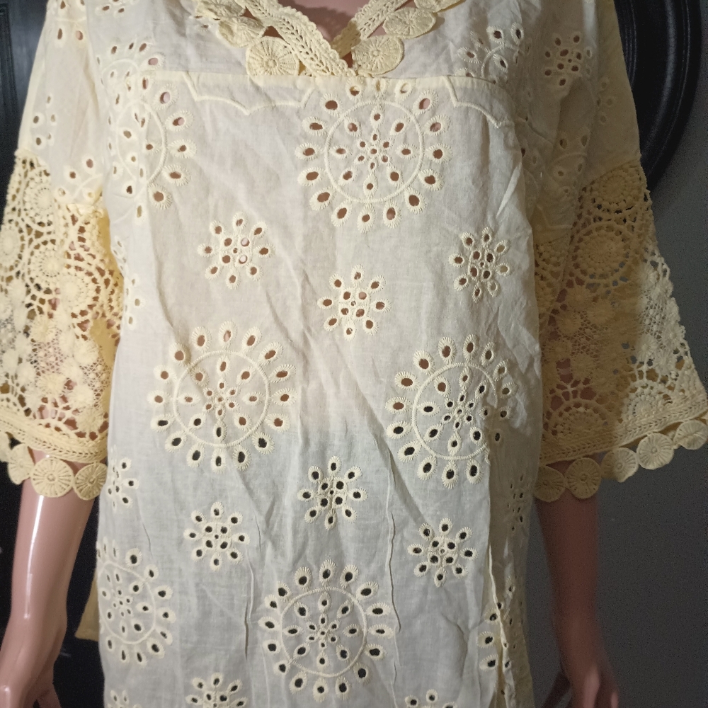 Blouse - Picture 2 of 14